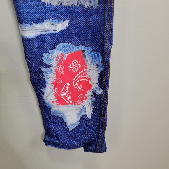 Dren Designs‎ Medium Wash Faux Distressed Denim Red Bandana Accents Leggings OS - Picture 5 of 6